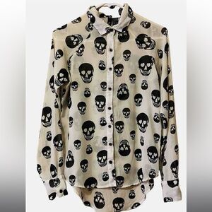Chic Skull Print Women's Blouse - Black & Cream